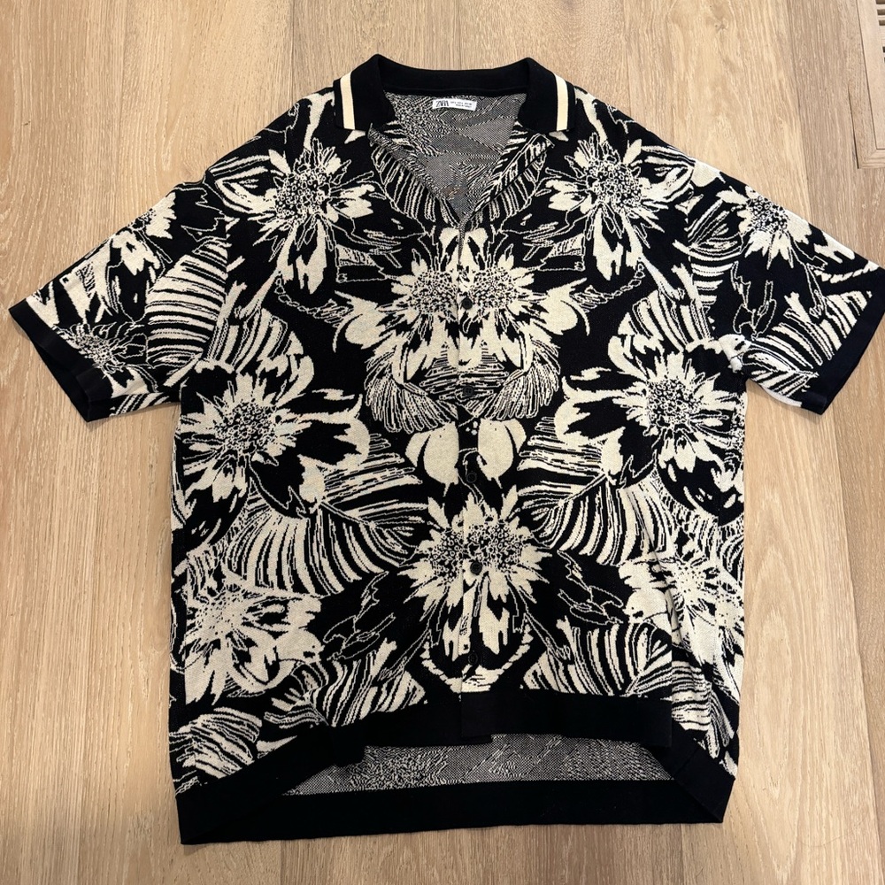 ZARA MENS Size L Floral Sweater Polo